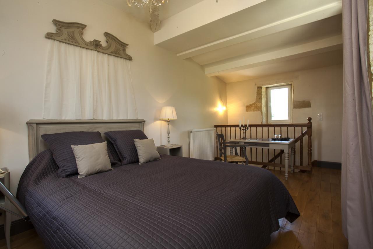Maison D'Hotes De Charme Les Bruhasses Condom Rum bild